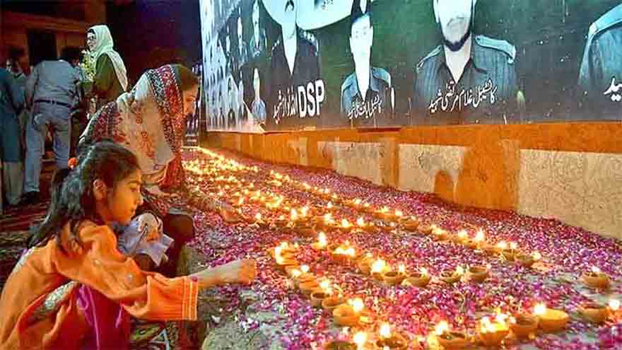 Journée des Martyrs de la Police au Pakistan : La Nation Rend Hommage à Ses Héros