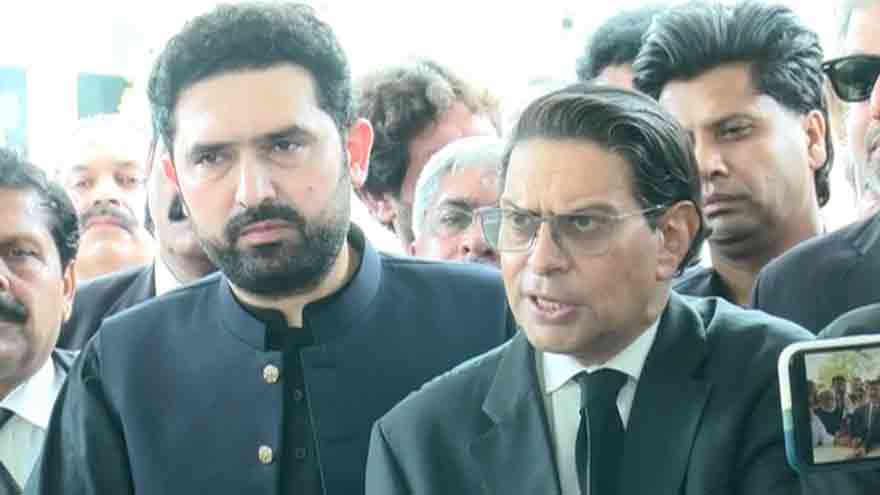 Le PTI salue la décision de la Cour suprême de transférer Imran Khan à l’hôpital Shifa