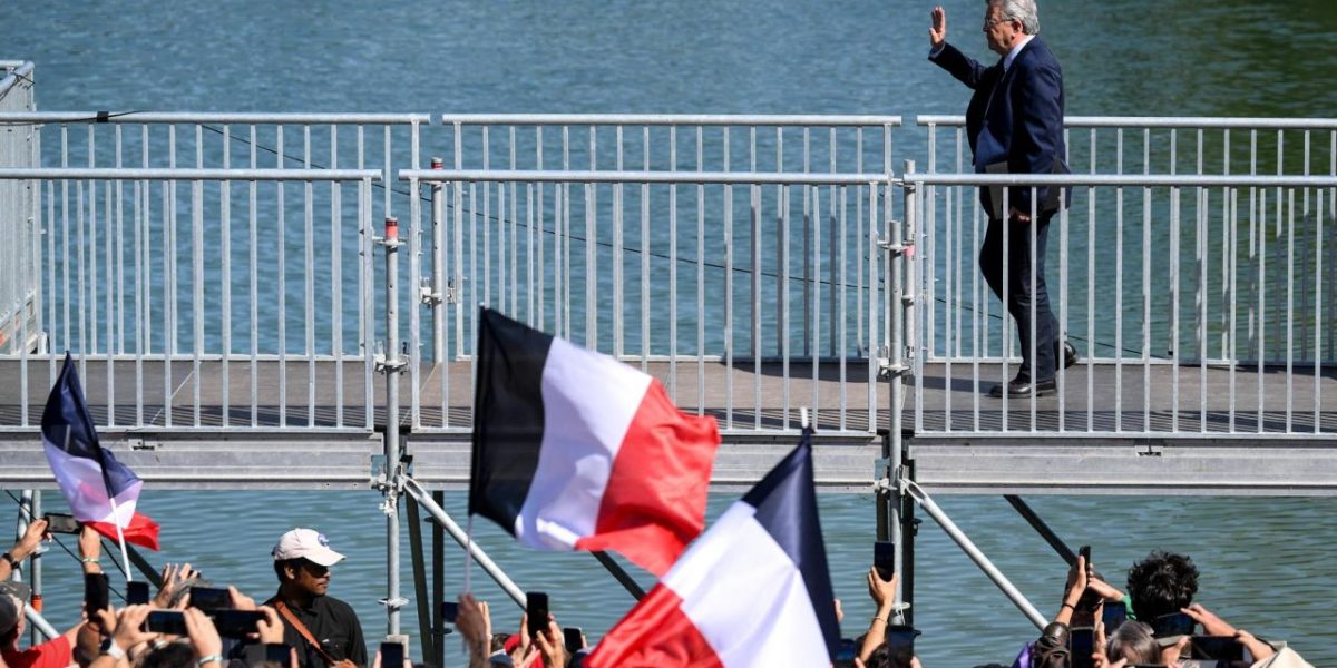 Mélenchon fait de l’écologie la bataille clé de la présidentielle 2027
