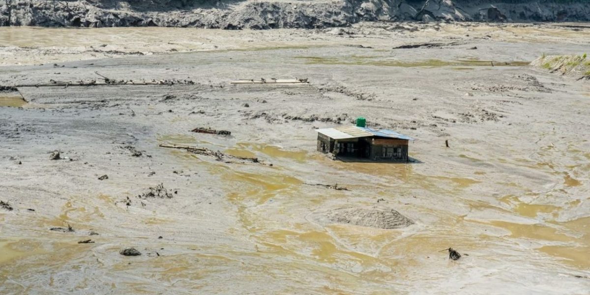 Inondations au Népal : le bilan s’alourdit à 270 morts et plus de 1 300 disparus