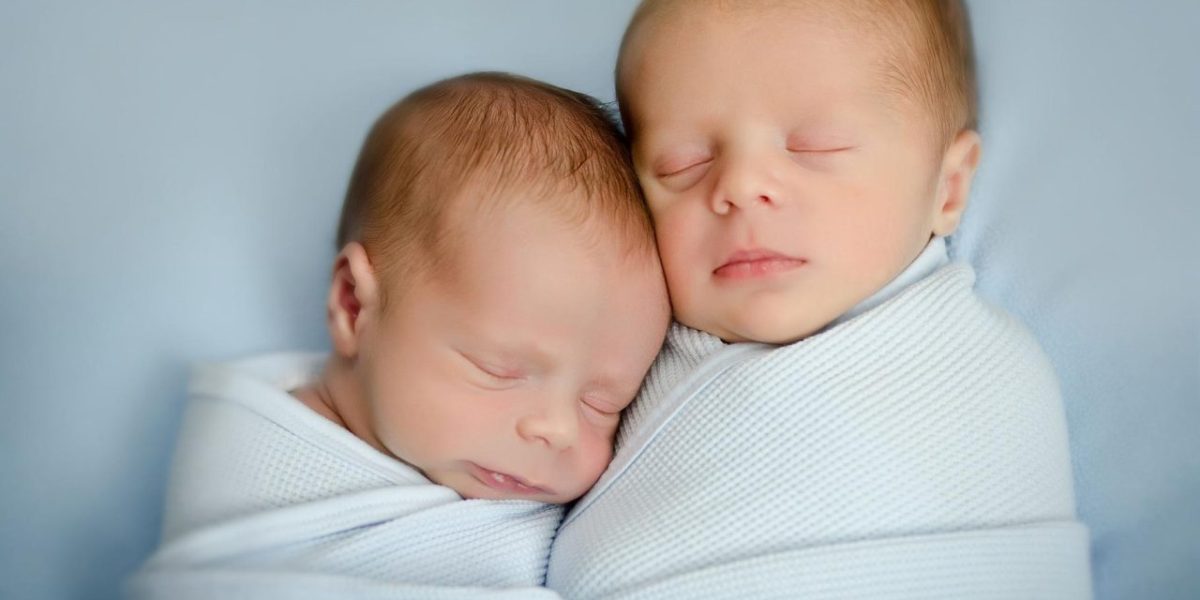 Une Australienne donne naissance à des jumeaux de pères différents dans une affaire rarissime