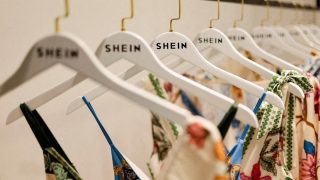 La Chine menace la France de représailles après la taxe sur la mode éphémère