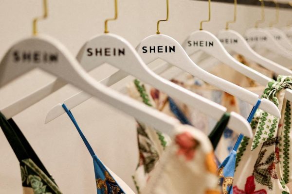 La Chine menace la France de représailles après la taxe sur la mode éphémère
