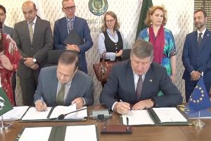 L'UE et le Pakistan signent trois accords de subvention de 65 millions d'euros
