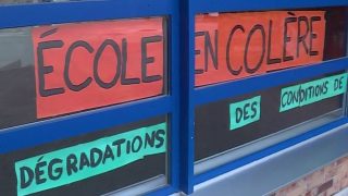 Enseignant agressé par un élève de 8 ans à Evry : la pénurie d'AESH en question