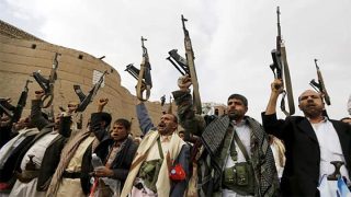 Les Houthis tirent des missiles iraniens modifiés vers les couloirs aériens de la mer Rouge, avertissent les forces yéménites