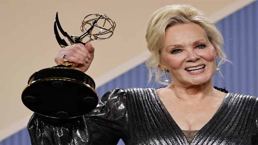 Jean Smart décroche un cinquième Emmy historique pour « Hacks