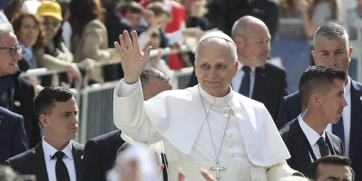Le pape Léon XIV à Paris : les fidèles lyonnais se préparent pour un événement national