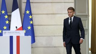 Macron face à la colère des Français : un entretien télévisé sous tension