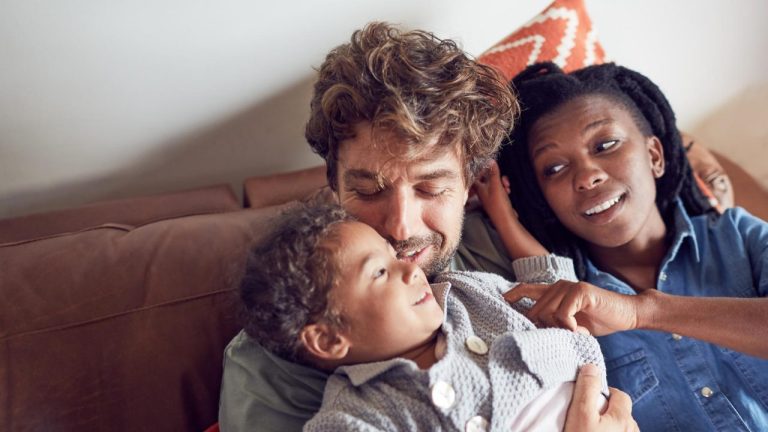 Prénoms trop populaires : le regret des parents face à des choix devenus banals