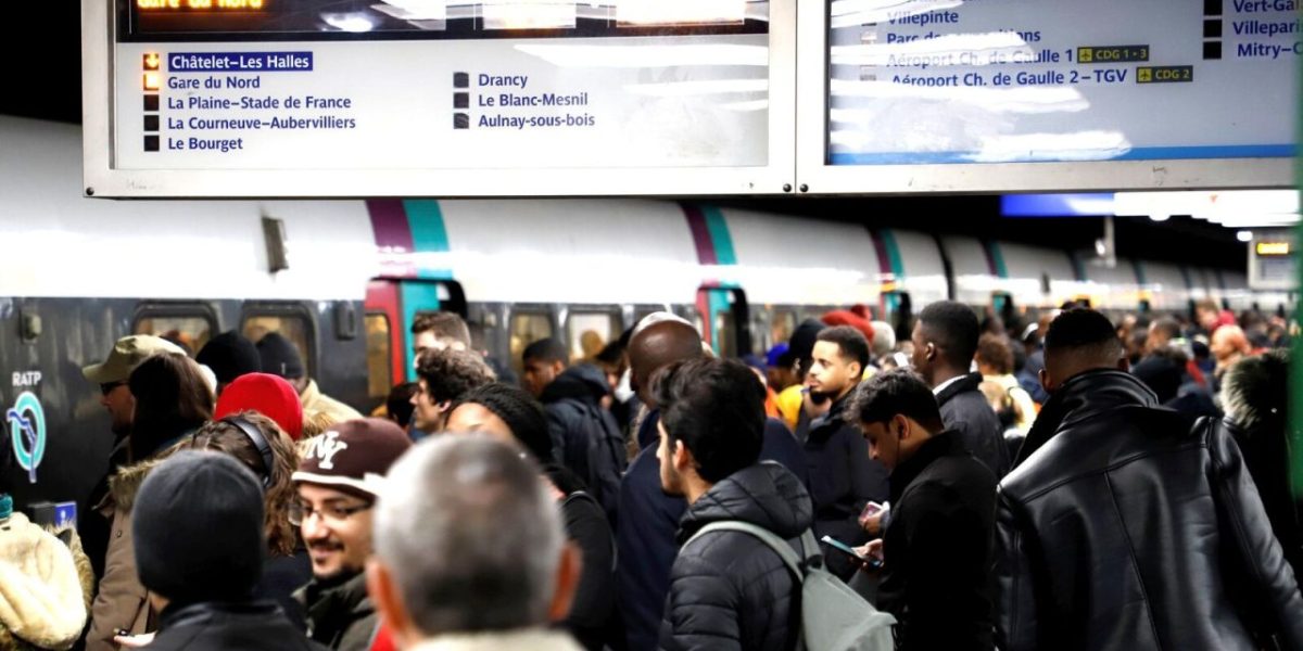 Panne d'alimentation : trafic très perturbé sur les RER B et D à Paris