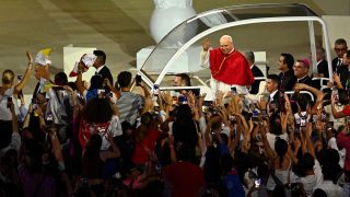 Le pape Léon XIV devant 80 000 jeunes à Paris : « Vous êtes les saints de France !