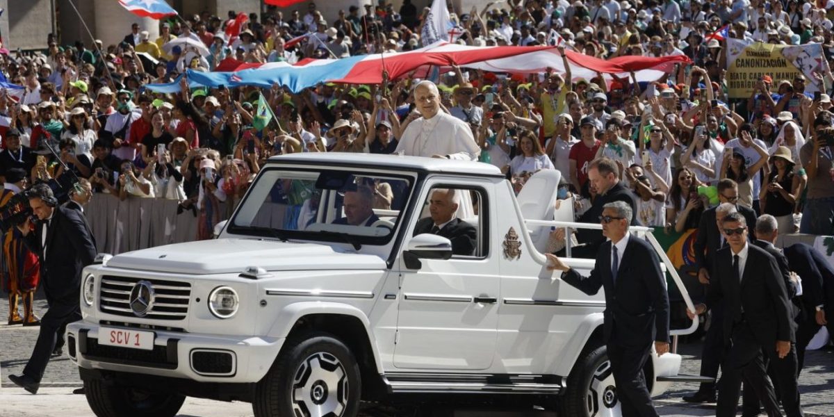 Popemobile : cinq choses à savoir avant la visite historique du pape Léon XIV en France