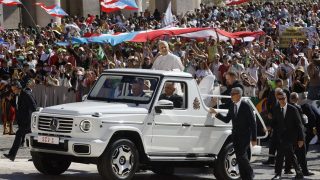 Popemobile : cinq choses à savoir avant la visite historique du pape Léon XIV en France
