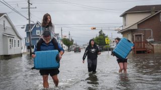 Un nor’easter hors saison frappe le nord-est des États-Unis : un mort et des milliers de foyers privés d’électricité