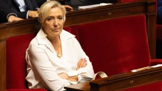 La polémique sur l’interdiction du voile fragilise le Rassemblement National