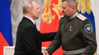 En Russie, les anciens combattants d'Ukraine investissent les élections législatives