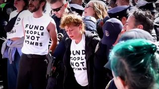 Susan Sarandon arrêtée lors d'une manifestation contre Netanyahu à New York