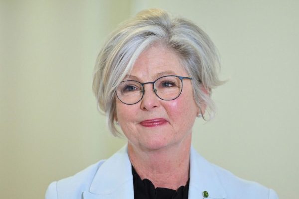 L&rsquo;élue australienne Helen Haines amputée des deux jambes après une attaque au véhicule