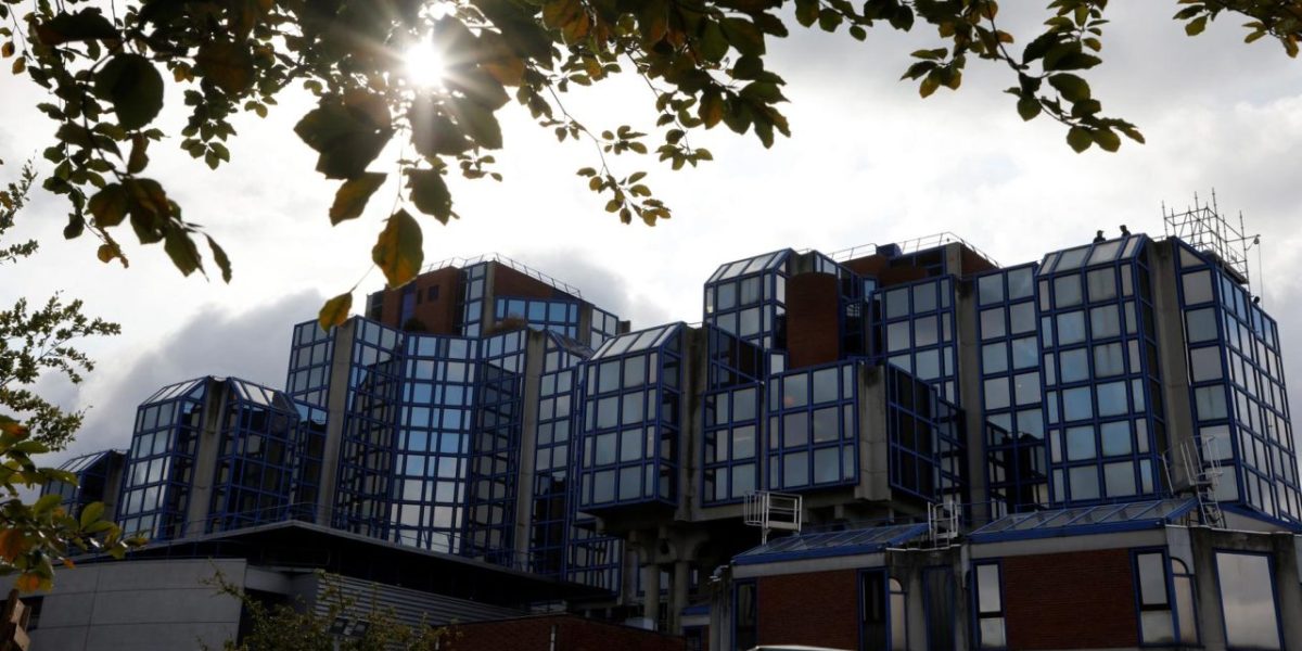 Bobigny : indignation après une nuit "indigne" de 17 mineurs en garde à vue