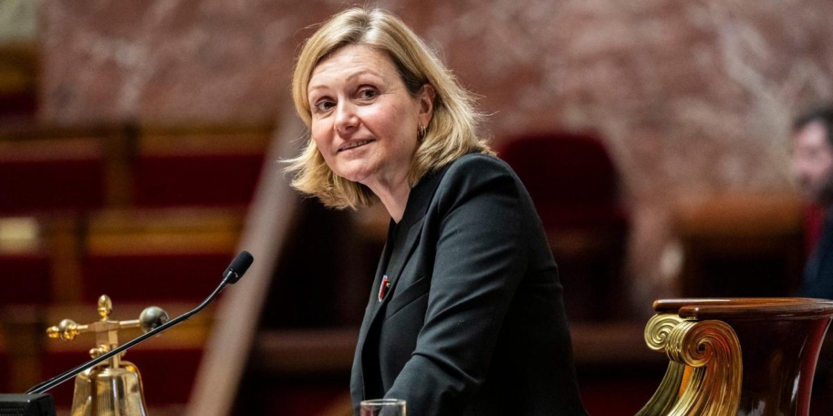 Braun-Pivet exhorte le gouvernement à écouter les manifestants au-delà des violences
