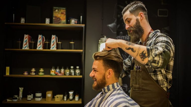 Santé mentale des hommes : barbershops et nature, nouvelles pistes en Europe