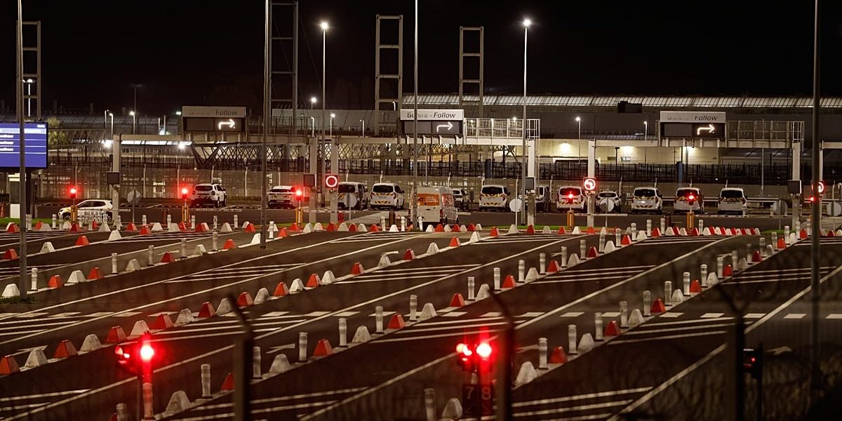 Eurotunnel : 19 blessés dans une collision entre un minibus et une navette