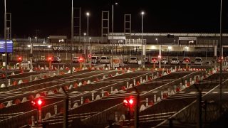 Eurotunnel : 19 blessés dans une collision entre un minibus et une navette