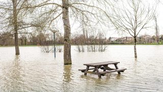 Sept départements du Sud-Est en alerte orange, pluies diluviennes et crues en cours