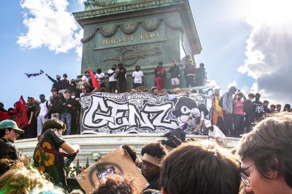 La France interdit plusieurs rassemblements avant les manifestations de jeudi et samedi