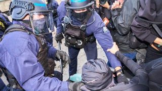 Mobilisation lycéenne : 6 877 gardes à vue qui divisent juges, avocats et policiers