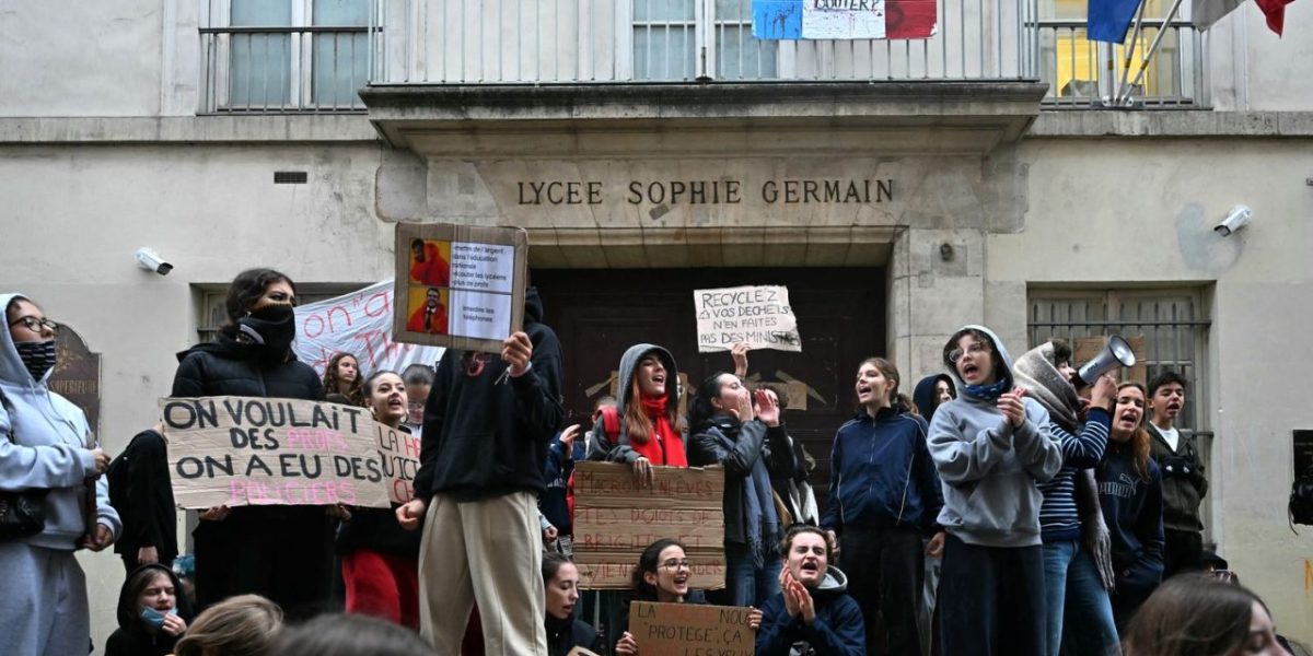 À Paris, les collégiens privés de cours par les blocages des lycées