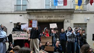 À Paris, les collégiens privés de cours par les blocages des lycées