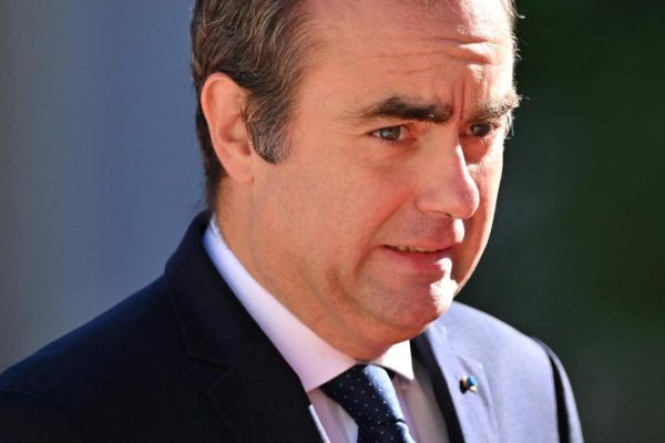 Cyberattaque chez Le Slip Français : le numéro de téléphone du Premier ministre Sébastien Lecornu exposé