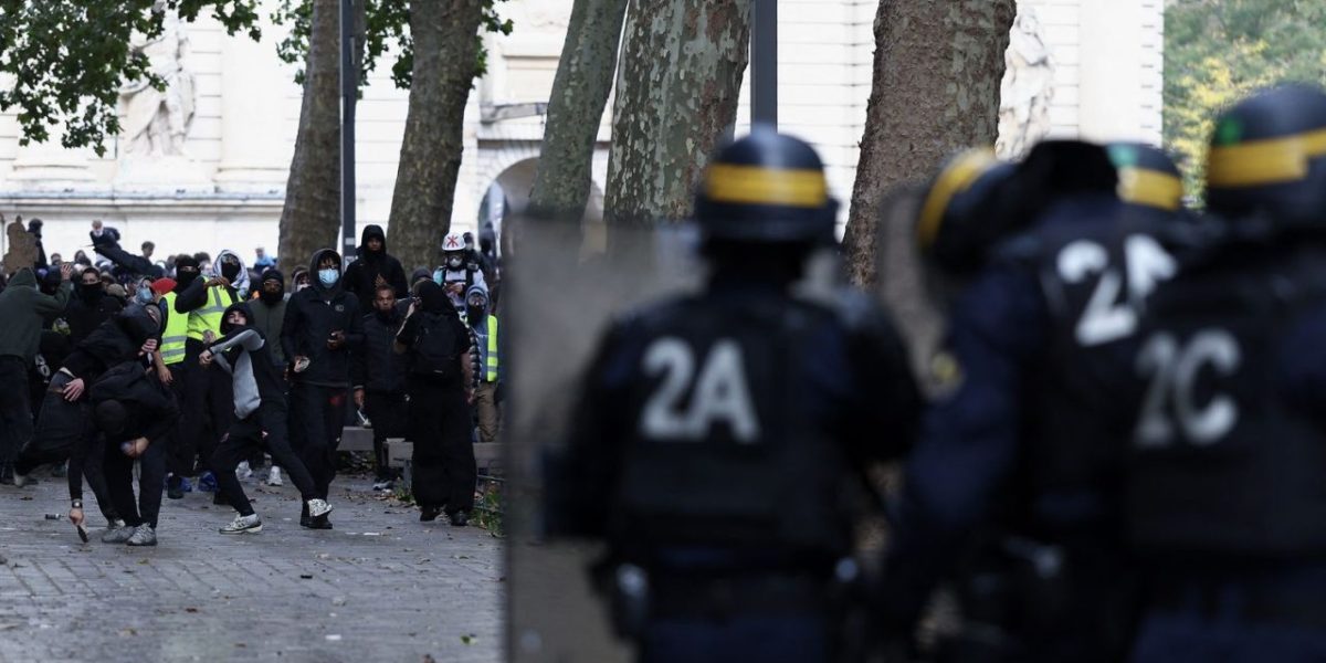 On était en sous-effectif" : des policiers racontent le 17 octobre