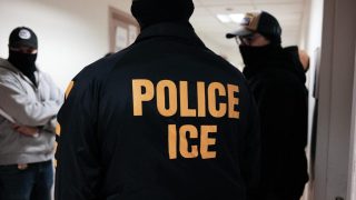 Un ouvrier mexicain renversé par un véhicule de l'ICE au Texas, une enquête ouverte
