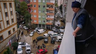 Inondations meurtrières à Istanbul : des pluies record transforment les rues en rivières