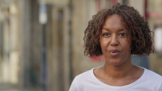 Une crêpière de Gomené porte plainte pour crimes de haine après un an d'insultes racistes
