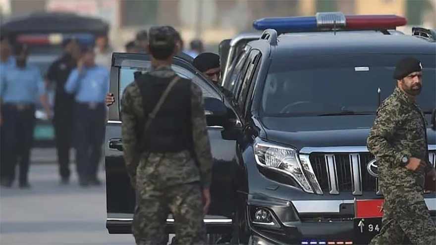 Le Pakistan prolonge le déploiement des Rangers à Islamabad avant la marche du PTI