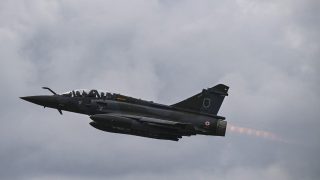 Crash d'un Mirage 2000D près de Nancy : un membre d'équipage retrouvé mort, le second toujours recherché