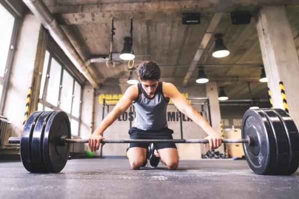 La dysmorphie musculaire gagne du terrain chez les adolescents : comment les parents peuvent réagir