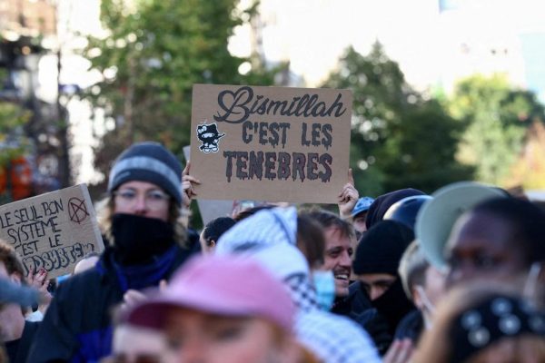 Le slogan « Bismillah c’est les ténèbres » divise les manifestations lycéennes en France