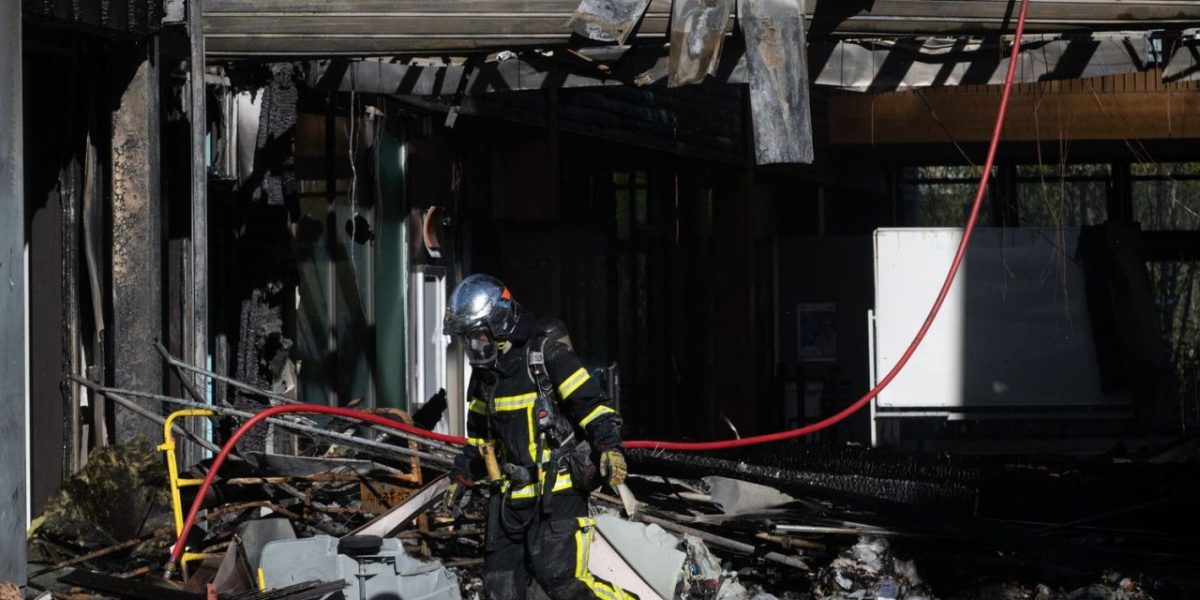 Incendie au lycée Nelson Mandela de Nantes : les internes racontent leur évacuation en larmes
