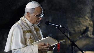 Le pape Léon XIV opéré d'un nodule pulmonaire cancéreux