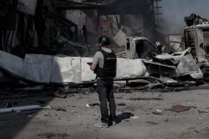 Frappe russe à Kramatorsk : au moins 30 morts dans l'attaque de deux bus