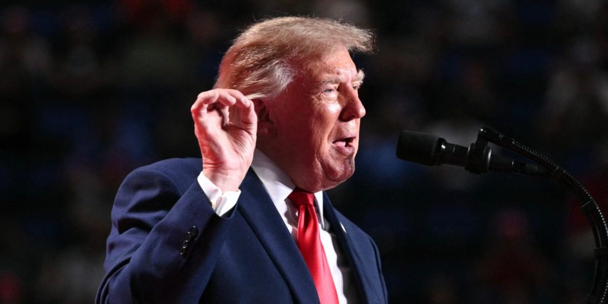 Trump qualifie Marine Le Pen de "voix conservatrice" de la France sans la soutenir officiellement