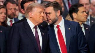 Trump et Vance imputent les violences en France à l'immigration