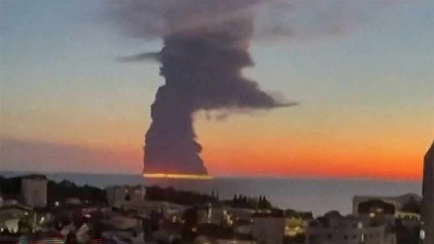 Un drone naval ukrainien enflamme un pétrolier au large de Sotchi