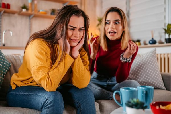 Pourquoi certains amis se confient spontanément et d&rsquo;autres attendent qu&rsquo;on leur demande