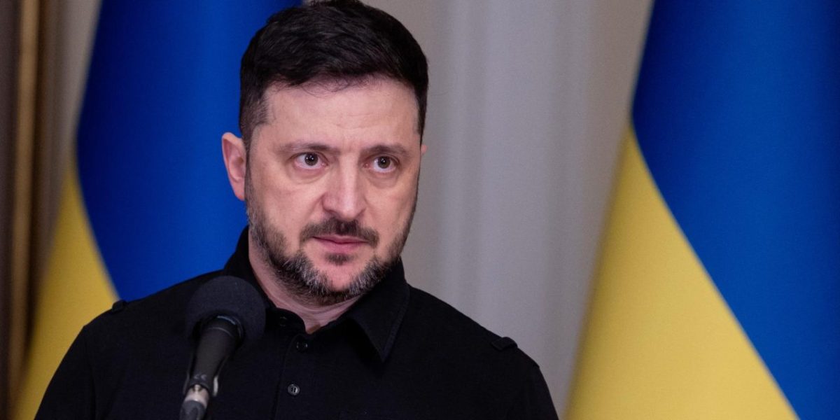 Zelensky accuse Washington de retarder délibérément les livraisons d'armes à l'Ukraine